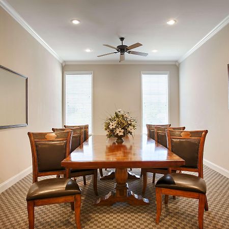 Surestay Hotel By Best Western Leesville Business bilde